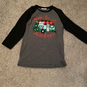 Cute Christmas three quarter length shirt. With buffalo plaid. Size medium